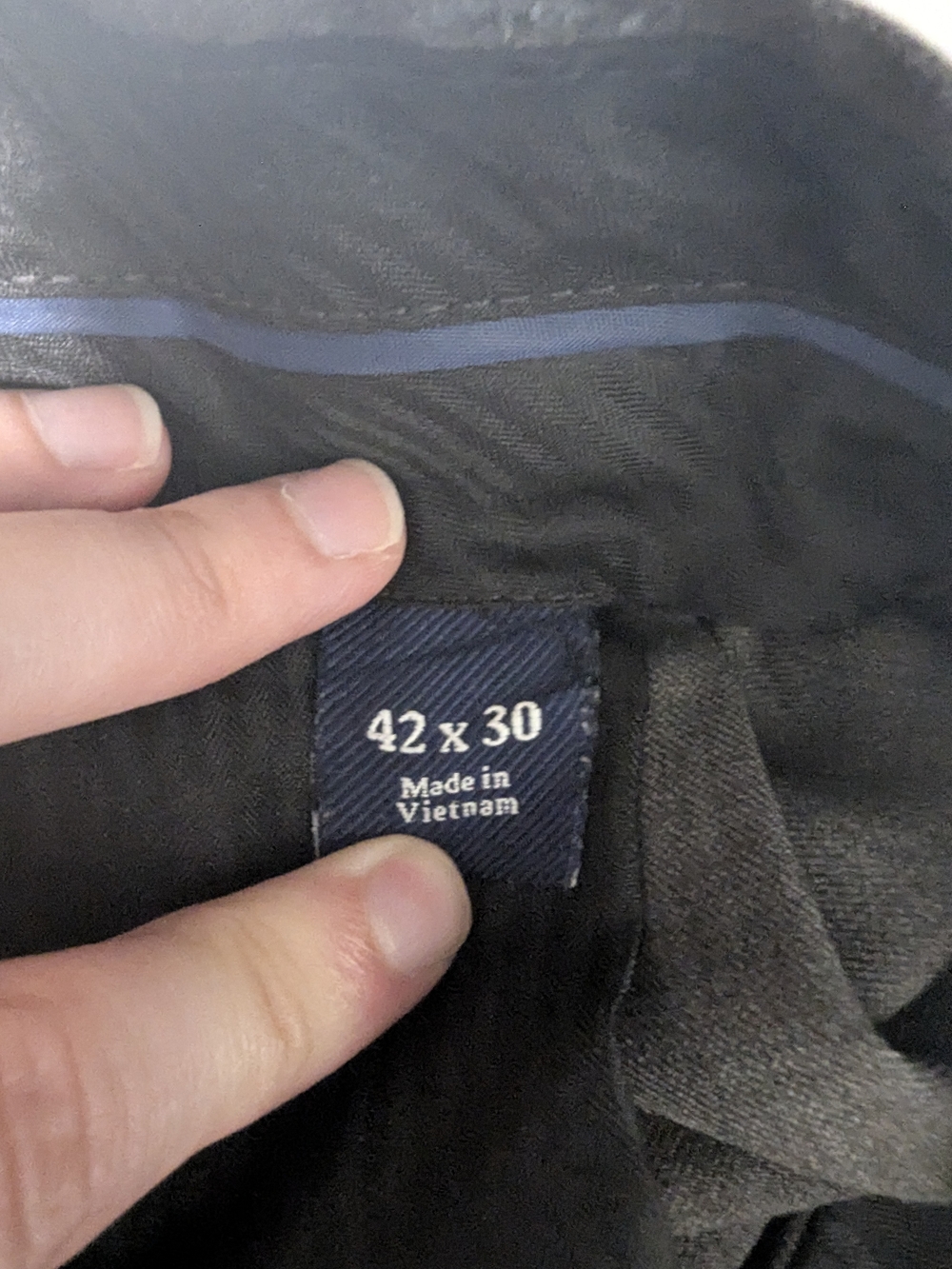 Men's Classic Gray Dress Pants - Tailored Fit - Picture 5 of 5